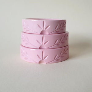 Ivy Vines Carved Bangle Size Queenie.