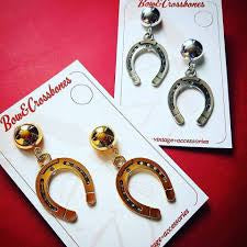 Howdy PartnerHorseshoe-Stud Earrings-Silver