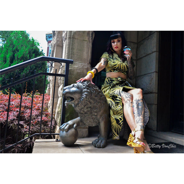 Theresa - Urban Tropical Original Green and Black.