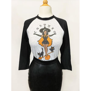 Witchy Hex Raglan T-shirt in Heather white / Vintage Black