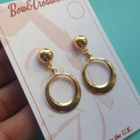 Juliette classic gold hoop earrings
