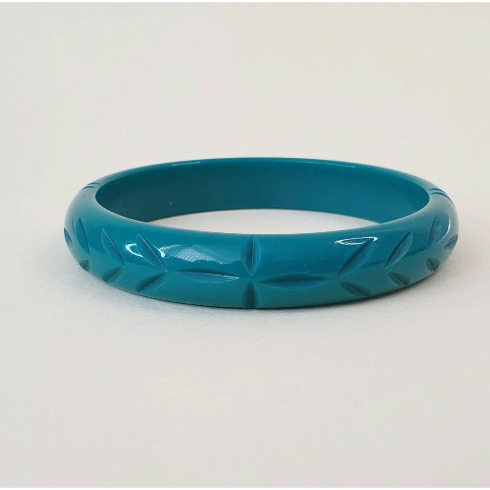 Elsie Carved Fakelite Bangle Teal Princess Size